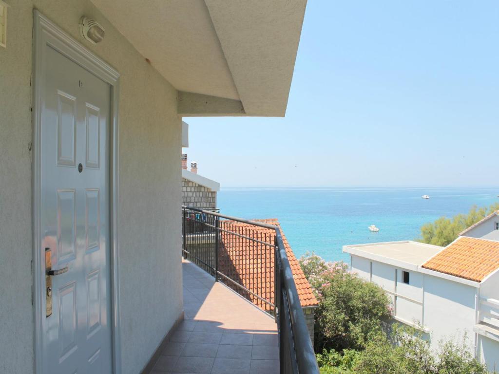 Apartments Galija Petrovac Екстер'єр фото