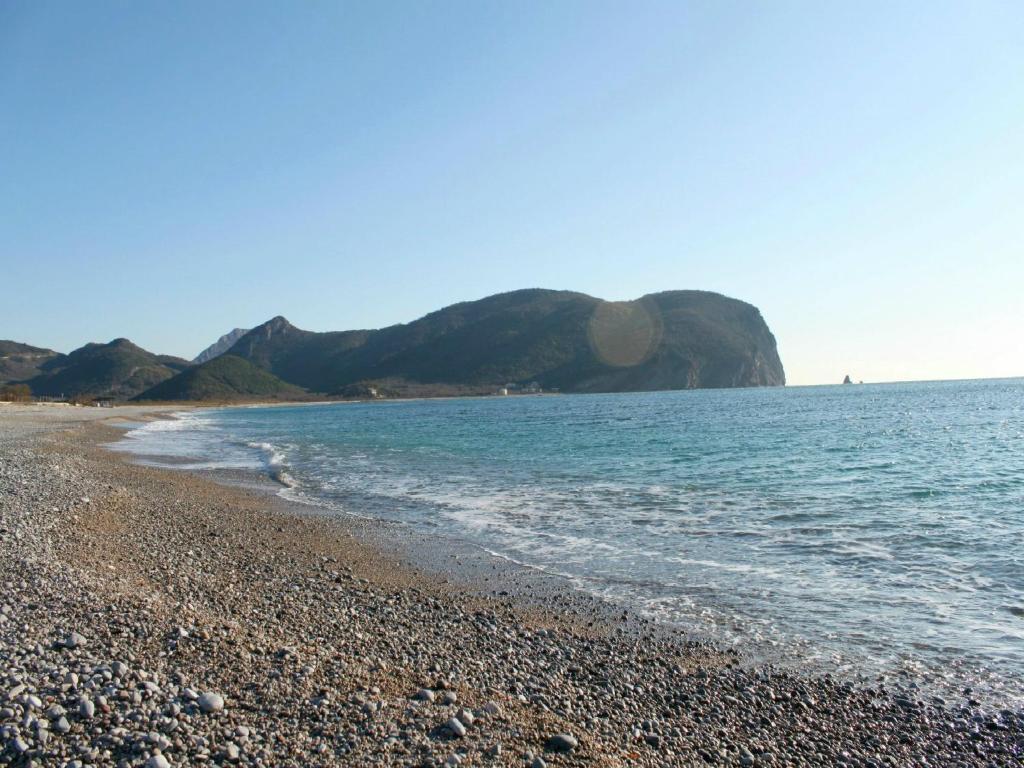 Apartments Galija Petrovac Екстер'єр фото